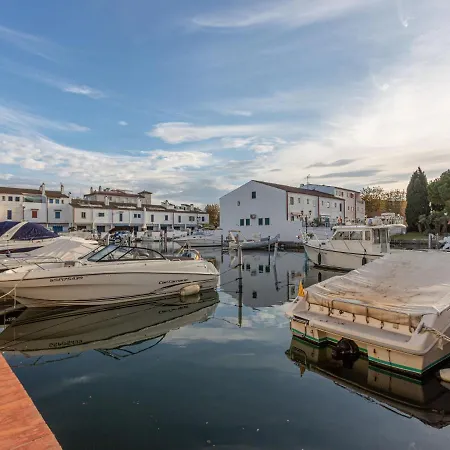 Semesterbostad Port Currican By Interhome Empuriabrava